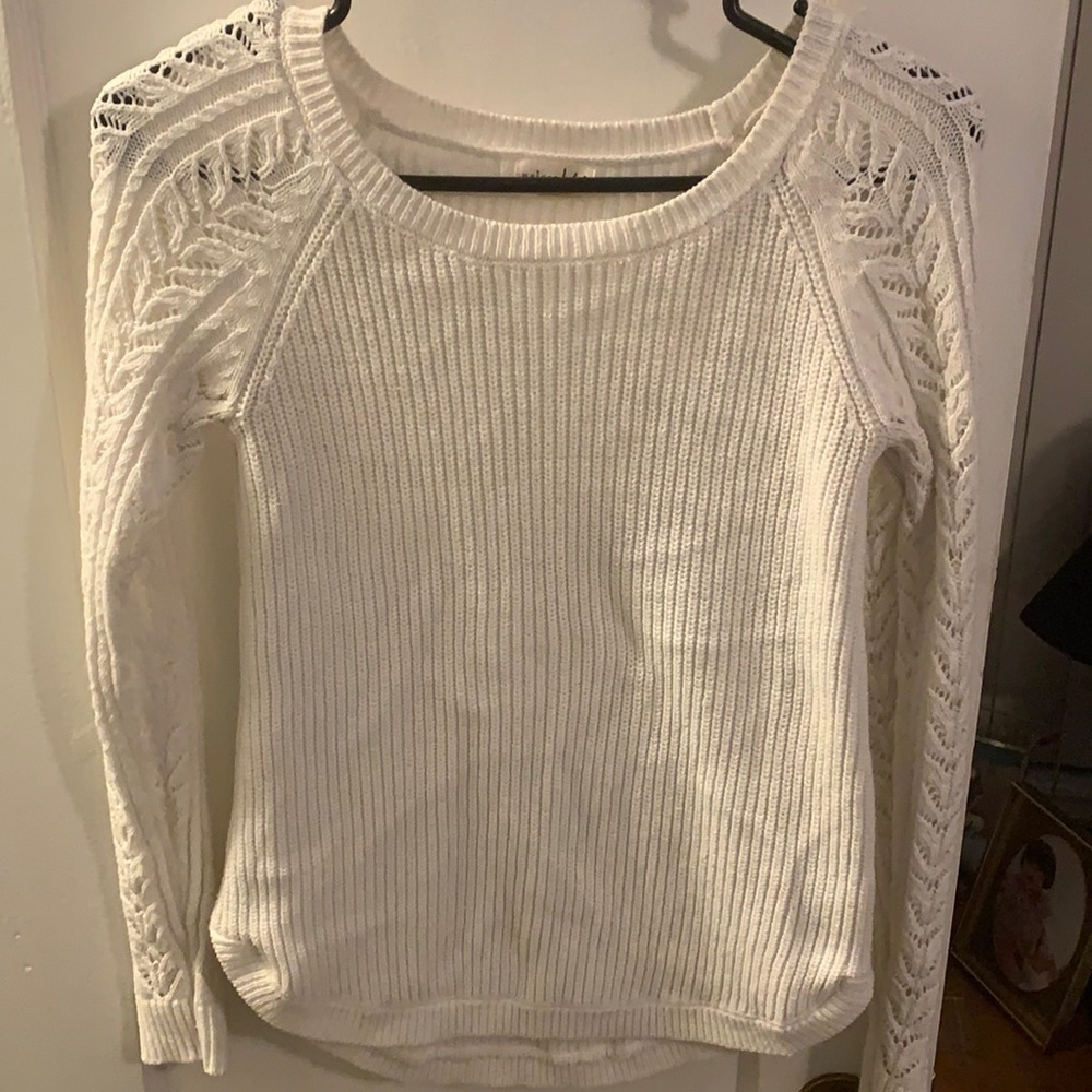 White long sleeve sweater